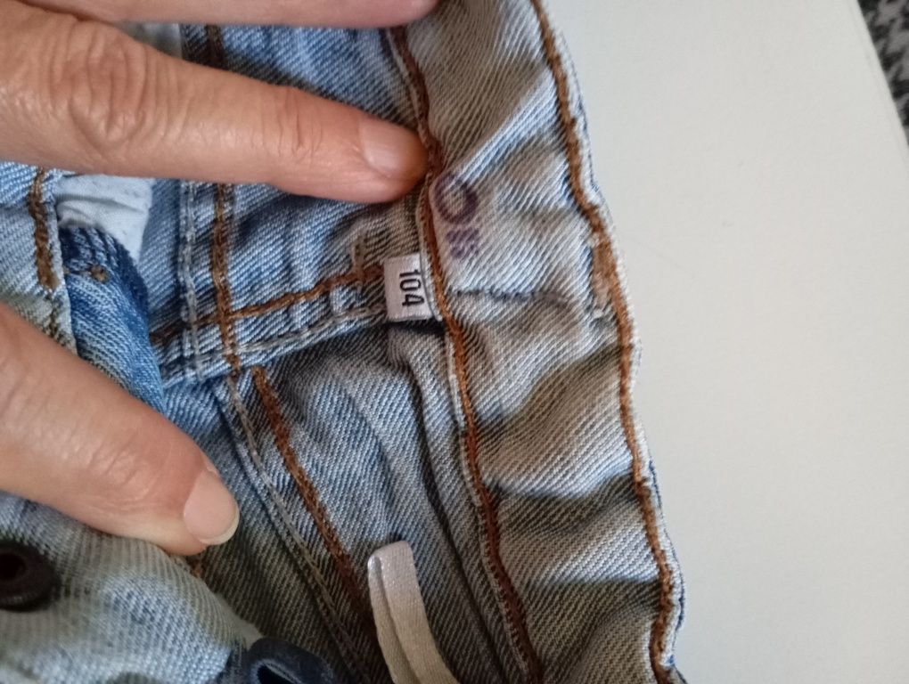 2 calças para  4 anos