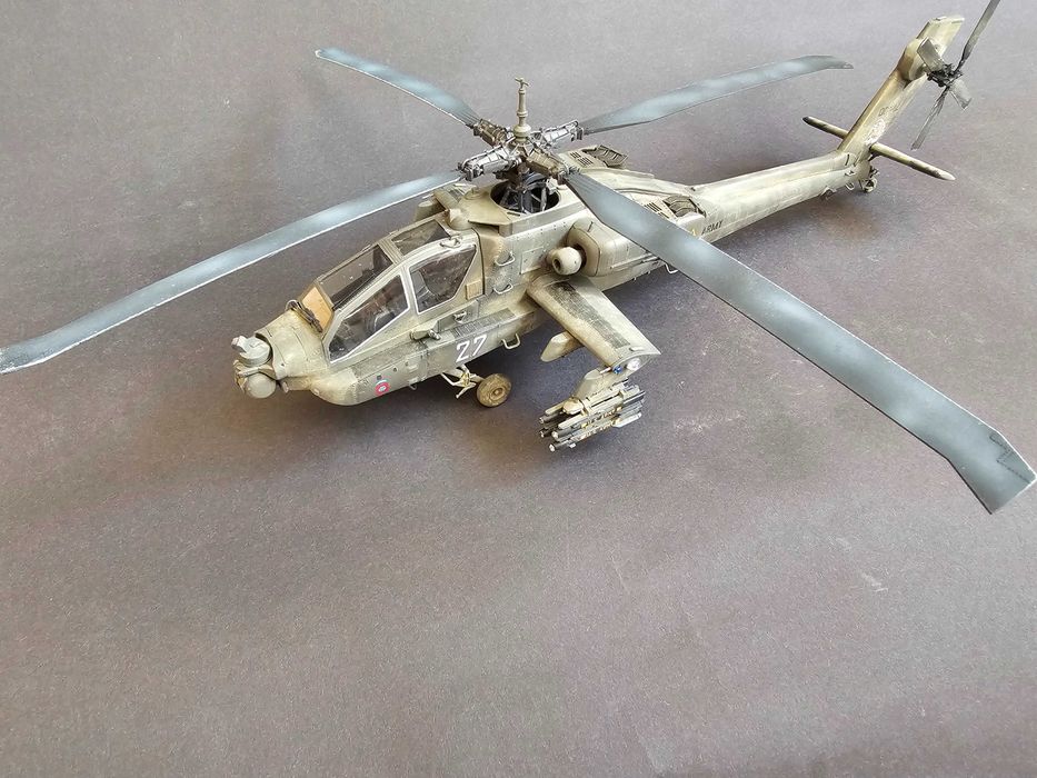 1:48 HASEGAWA AH-64A Apache + kokpit AIRES