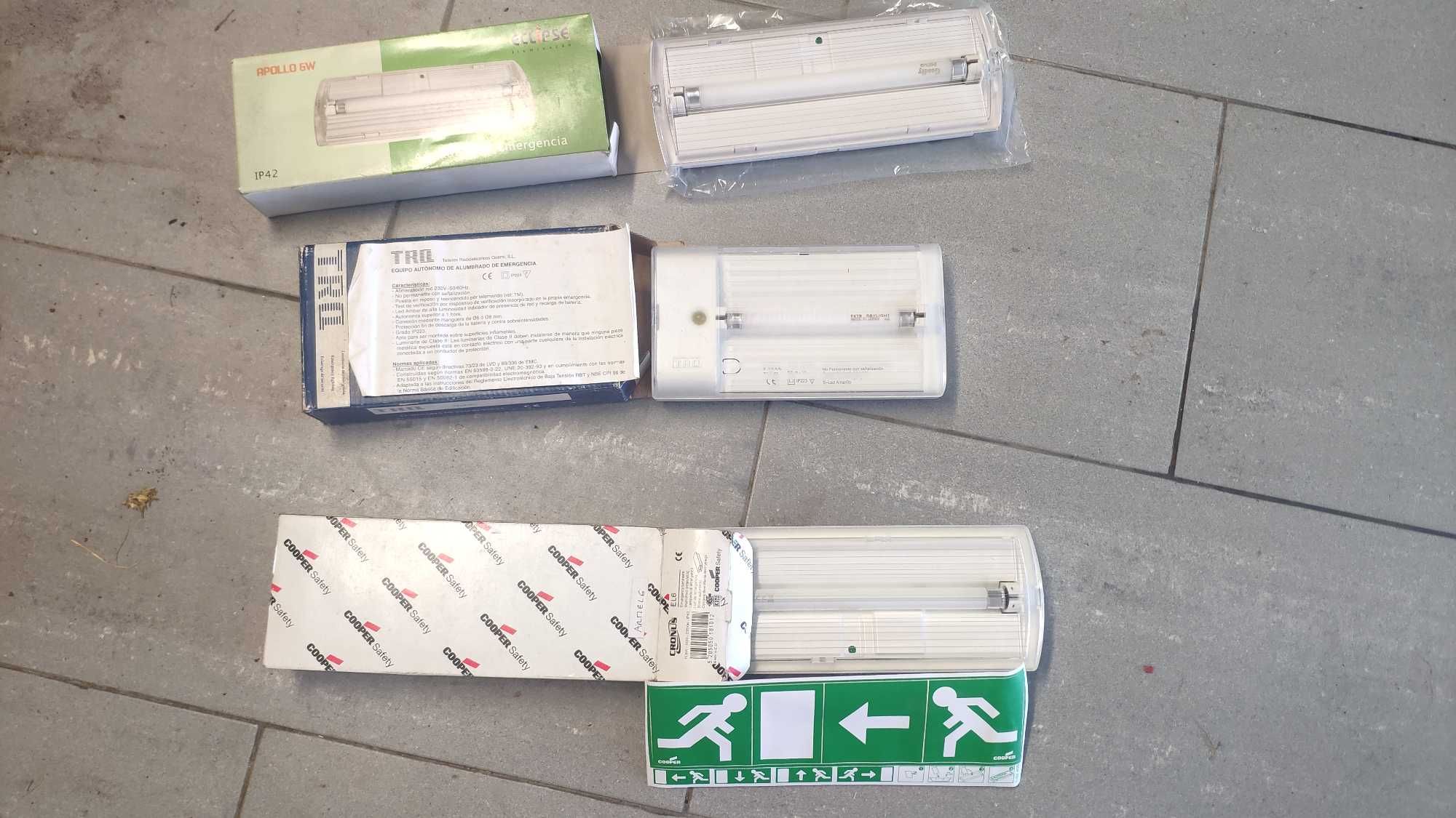 Armadura de emergência com lâmpada (Novas, na caixa)