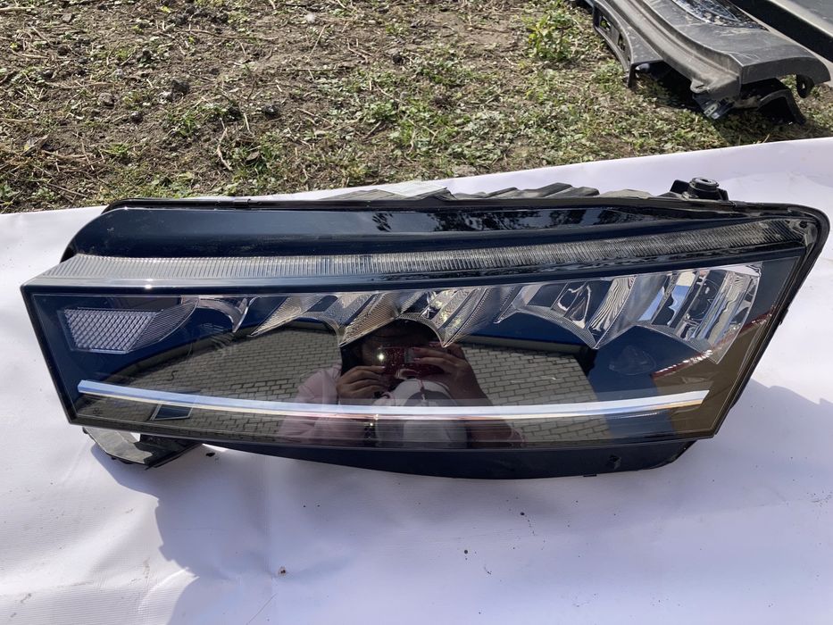 skoda octavia IV 5E lampa prawa crystal lighting