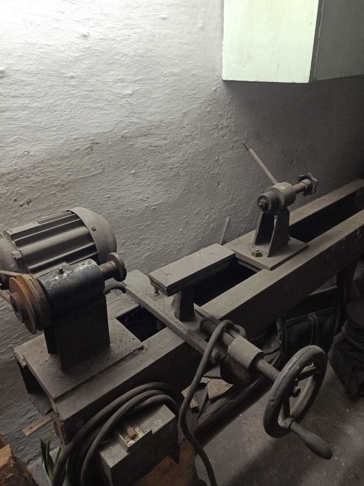 Frezarka typu Sam do drewna sprawna używana na bieżąco.