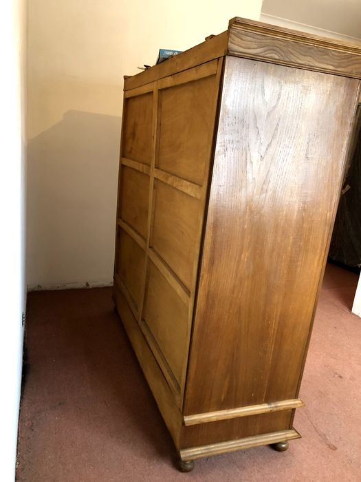 Vendo varios moveis antigos - Cama l roupeiros l moveis sala