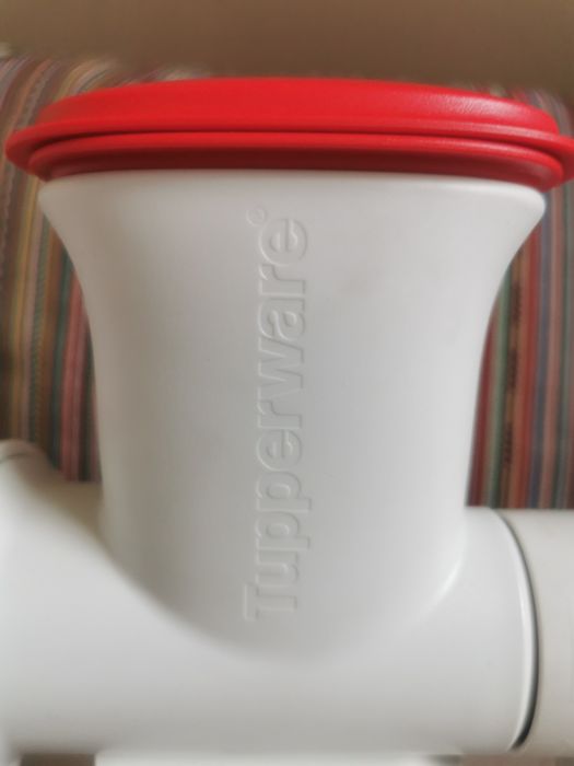 Sprzedam maszynkę do mielenia mięsa firmy Tupperware