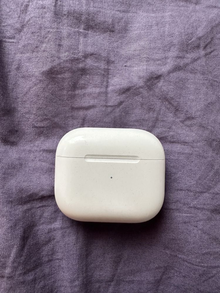 Apple AirPods (3rd generation)