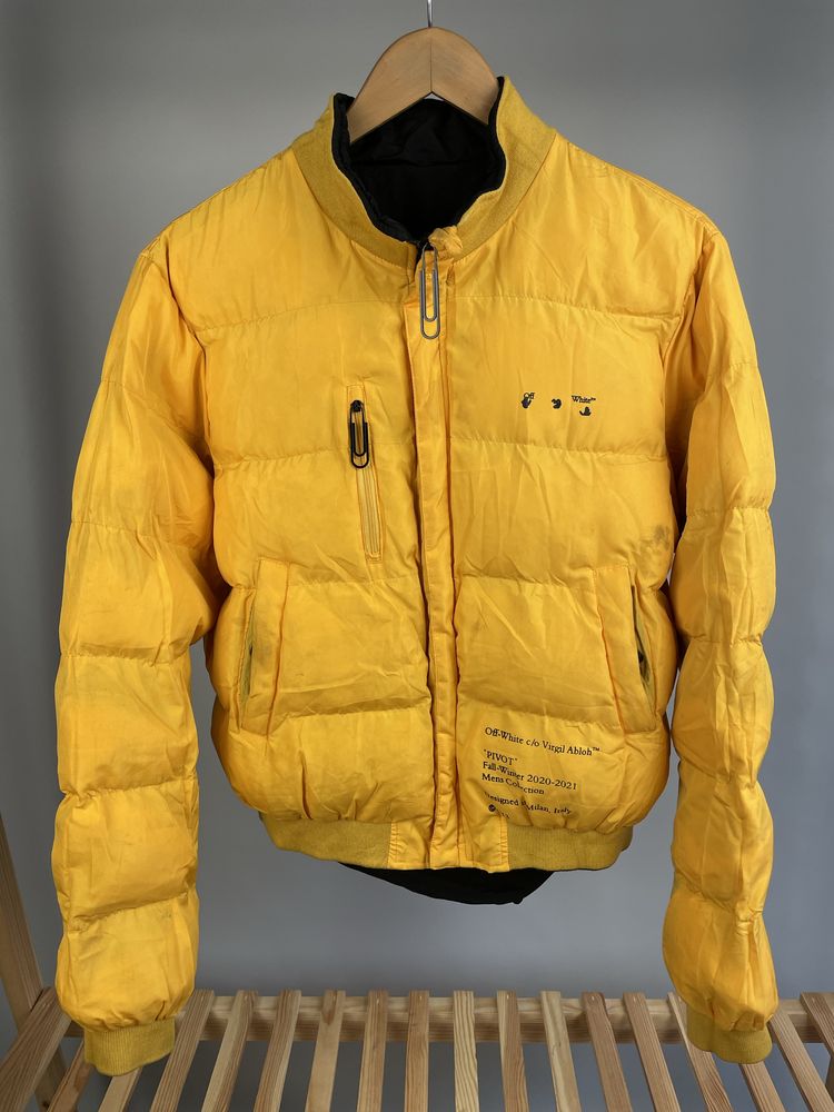 Бомбер куртка off white pivot