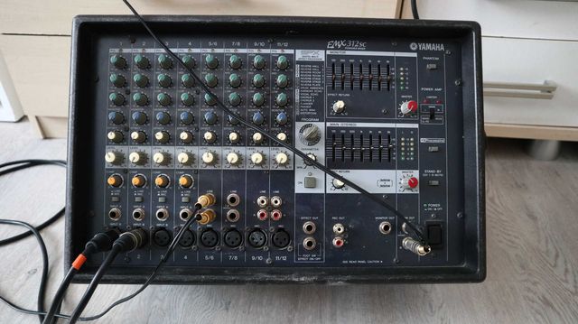 Sprzedam Power mixer Yamaha EMX 312SC 
lub zam.  na harm- BOSS VE-2