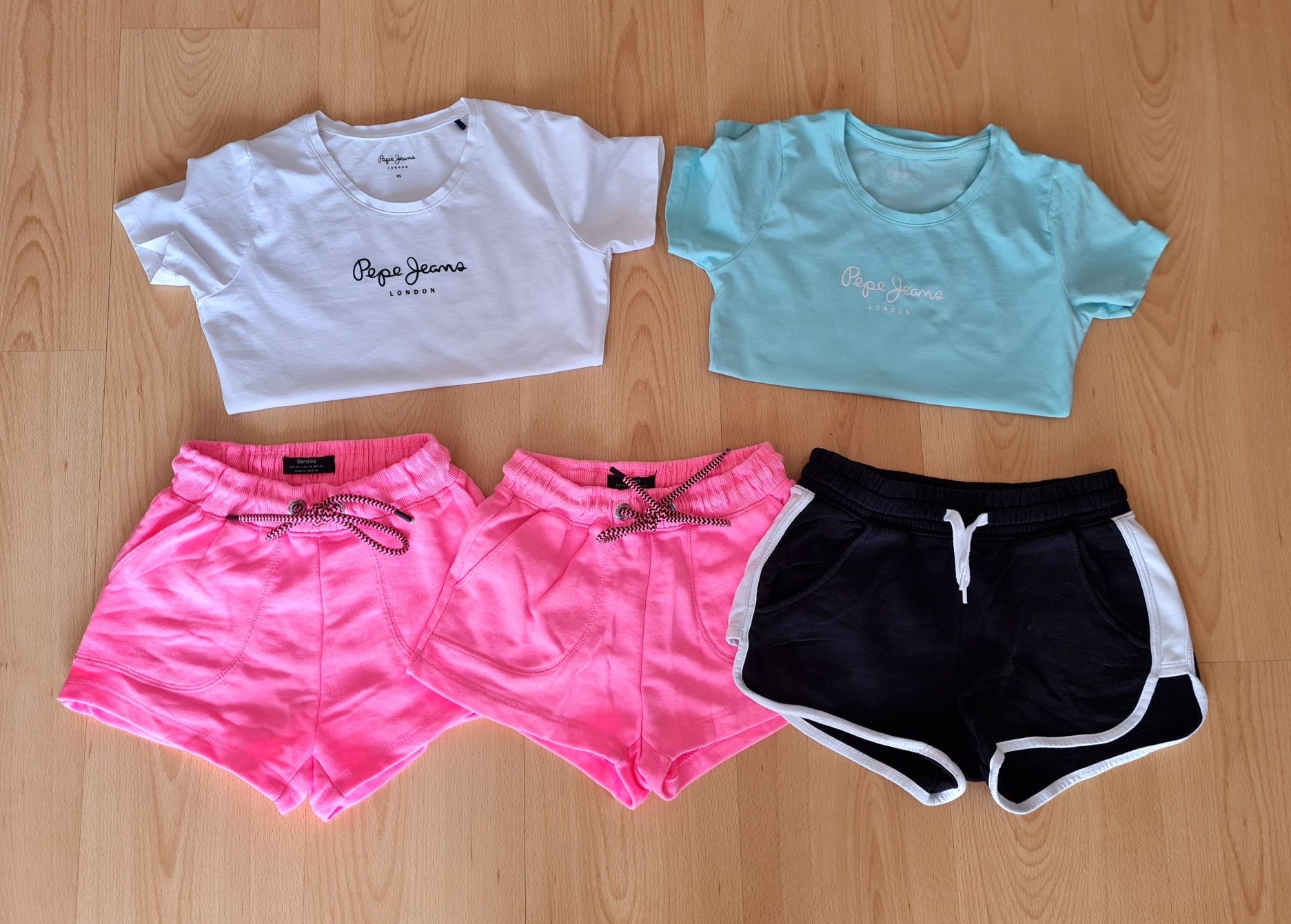 Pepe Jeans, h&m, Bershka  Calçoes desportivos e tshirts