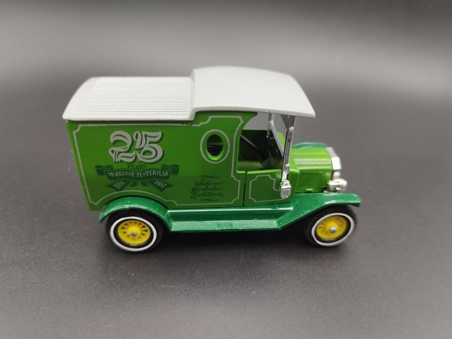 Ford Model T 1912 25 Years Models of Yesteryear Matchbox  model no box