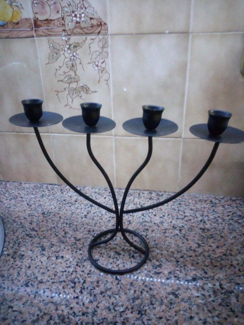 Castiçal paralelas casa quarto apartamento vivenda carro escritório.