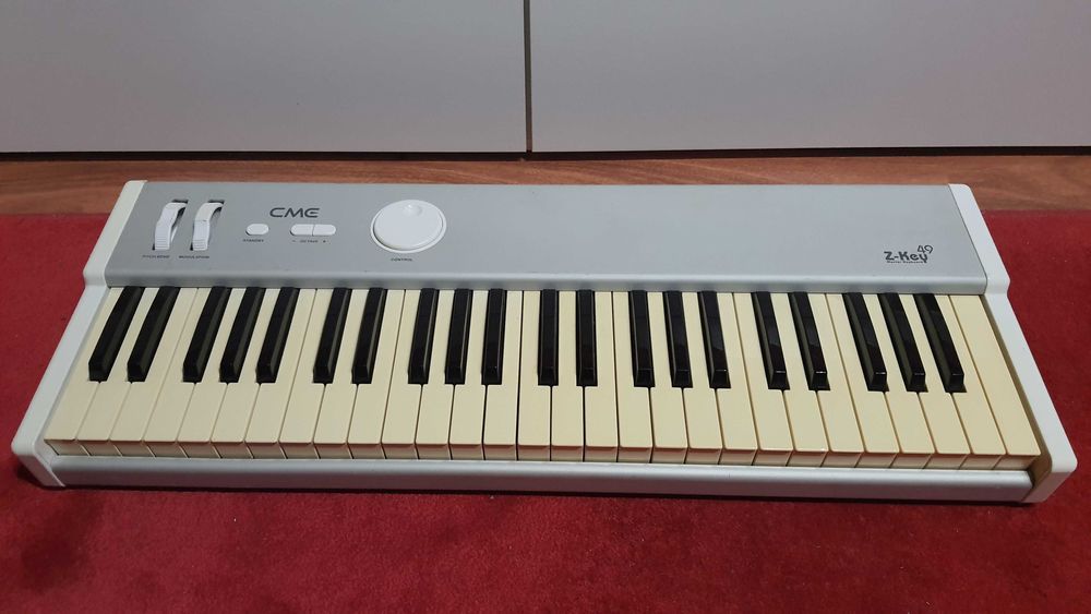 Klawiatura sterująca MIDI CME Z-Key 49 masywna