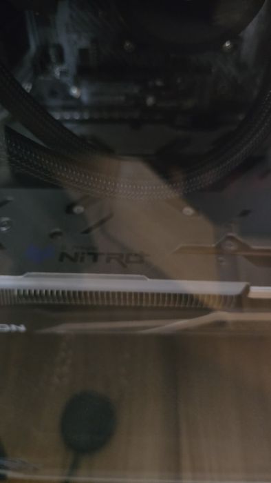 Gráfica 6700xt Saphire Nitro+