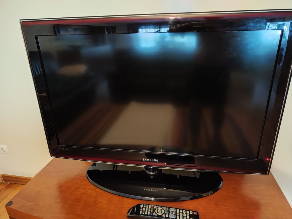 Televisão Samsung, 92 cm na diagonal - dá apenas som - Ermesinde