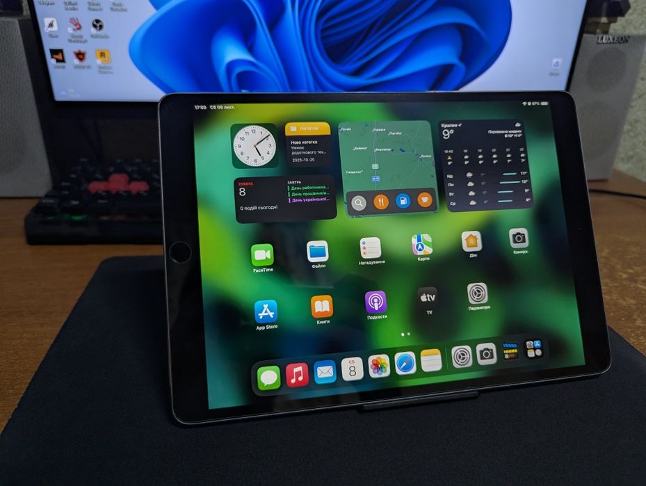iPad Pro 10.5 64gb + (чохол книжка, захисне скло)