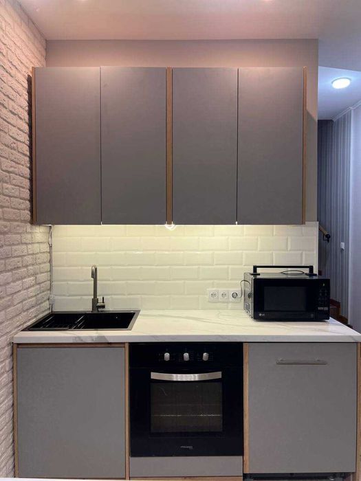 Київ, Райдужний масив. Оренда будинку біля озера.