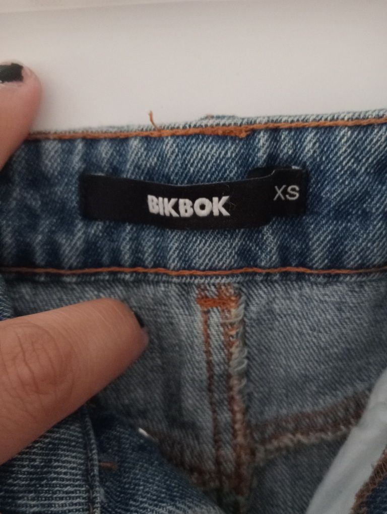 Mini spódniczka jeansowa z przetarciami BIK Bok # XS