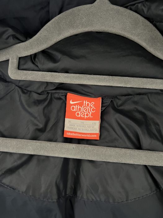 Пуховик Nike 550