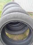 Witam sprzedam opony letnie 235x50r19 cena za 4szt.