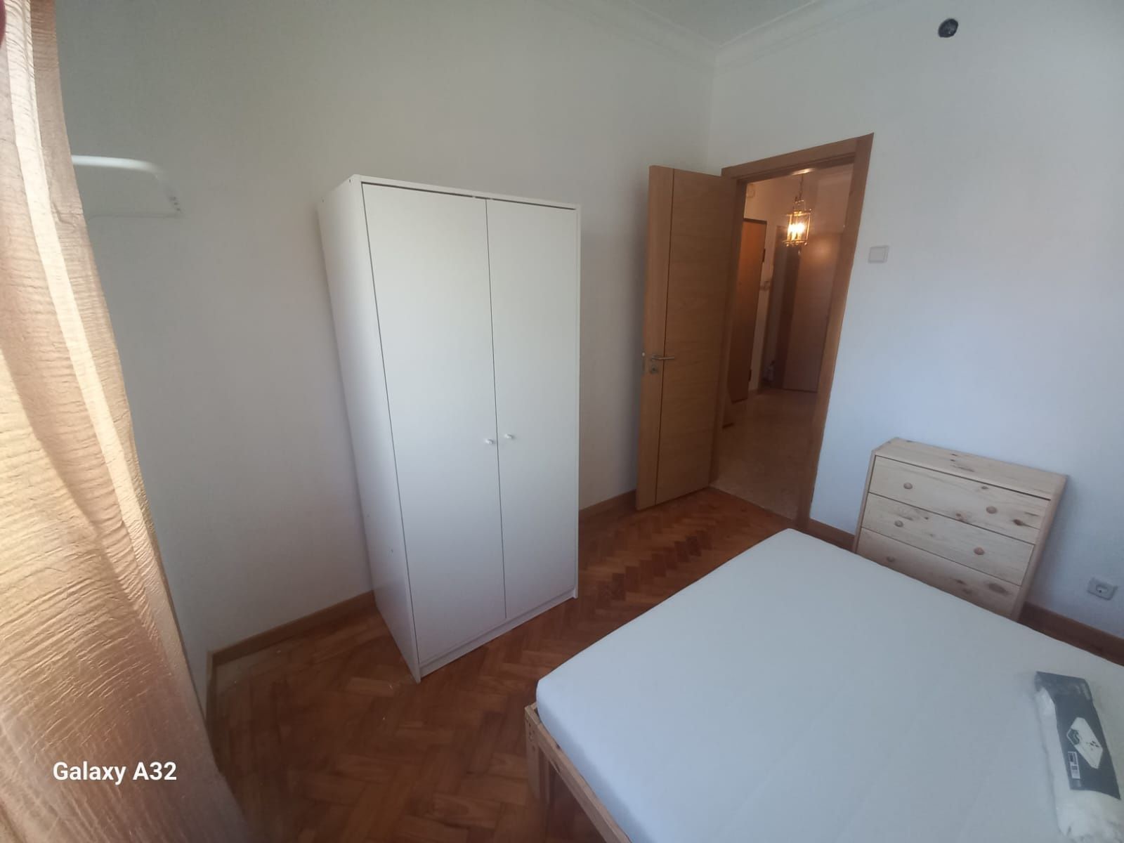 Quarto casal mobilado  damaia