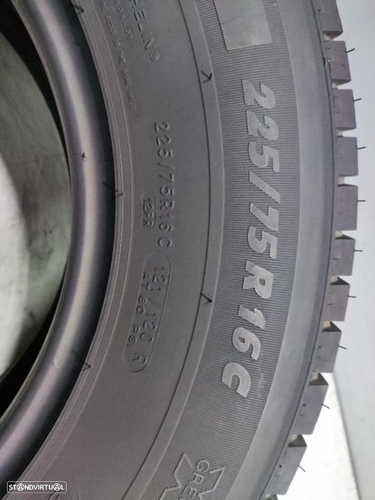 2 pneus semi novos michelin 225-75r16 c - oferta dos portes