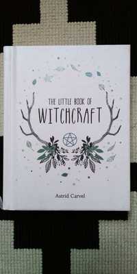 Książka "The Little Book of Witchcraft" Astrid Carvel
