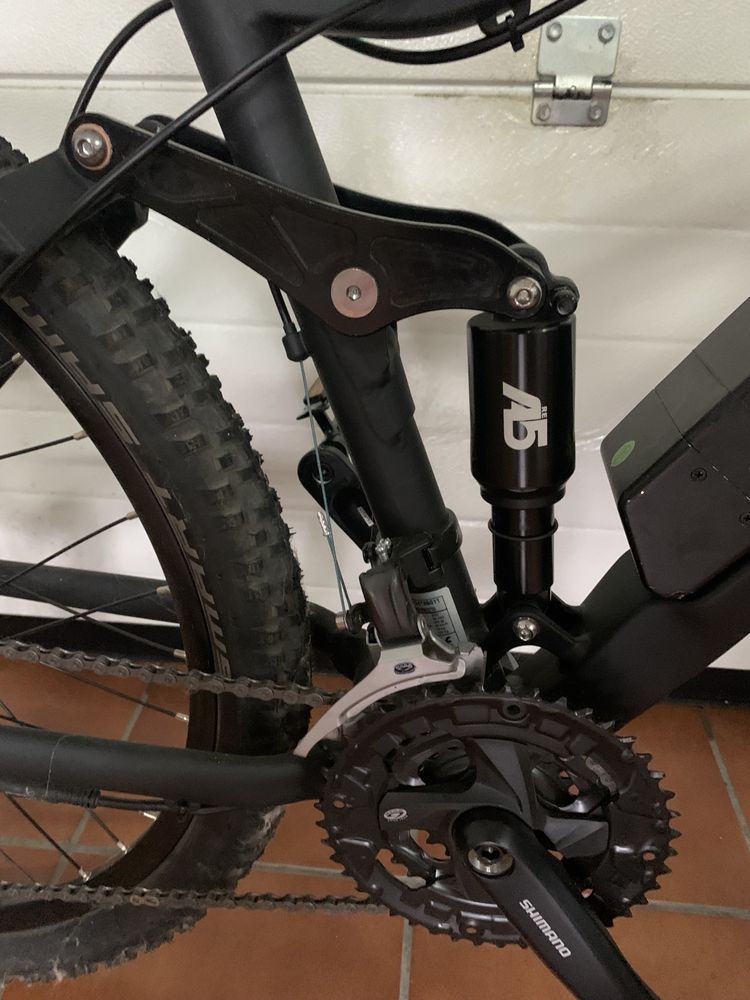 Bicicleta eléctrica suspensão total Tretwerk 27,5”