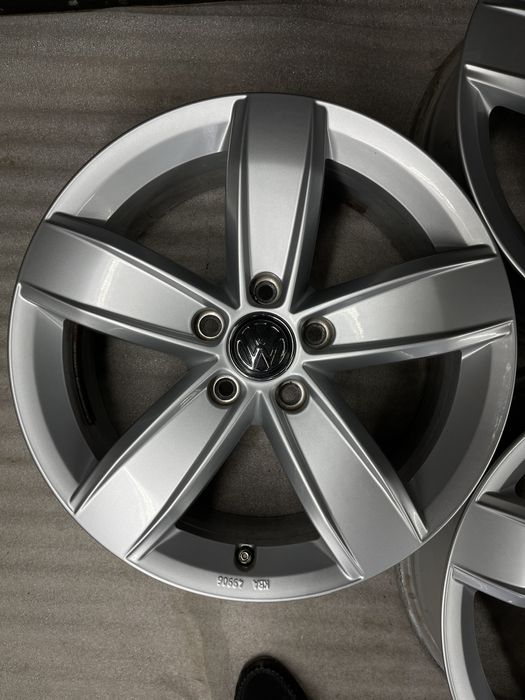 Диски R17 5x112 Et38 6.5J. VW Passat Golf Jetta Touran Caddy Skoda