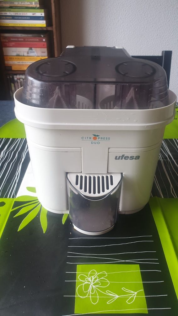 Máquina de sumos dupla Ufesa super rápida (espremedor)