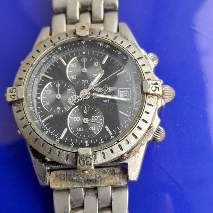 Stary  zegarek  na bransoleti.