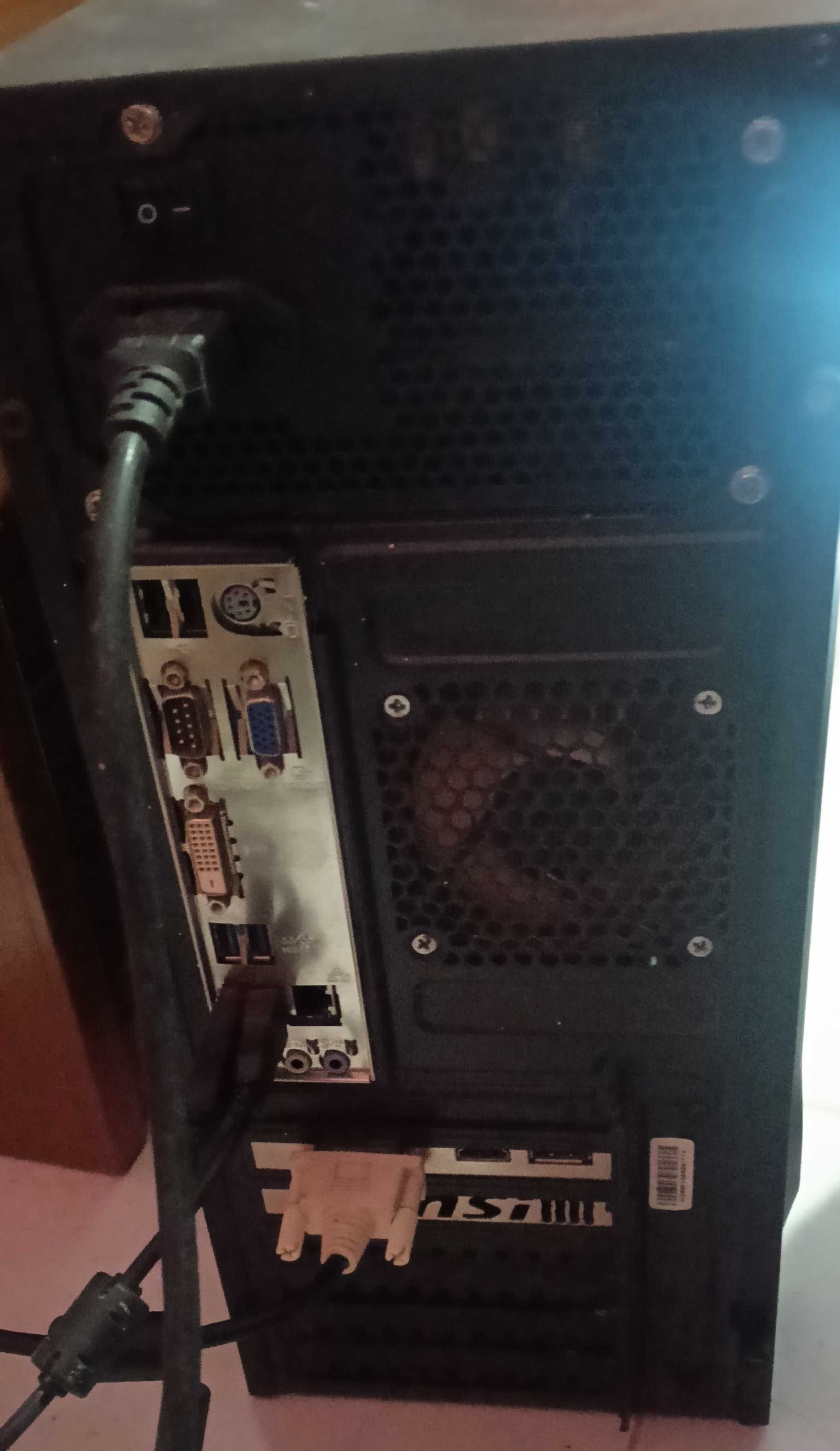 Computador (torre) + Ecrã 24"