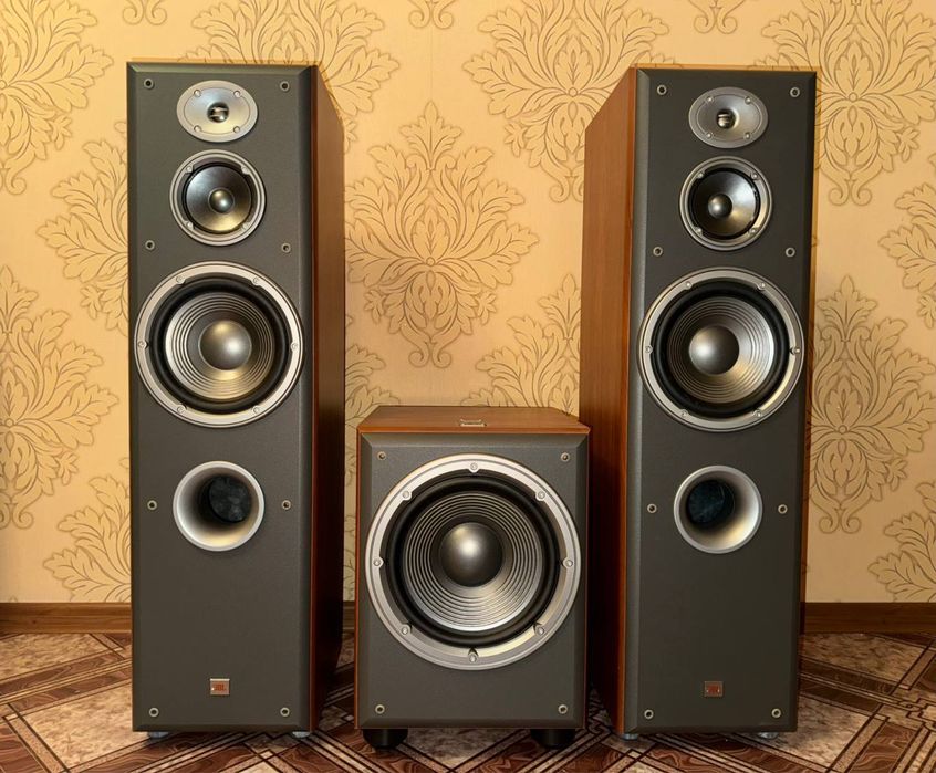 Акустика JBL E60