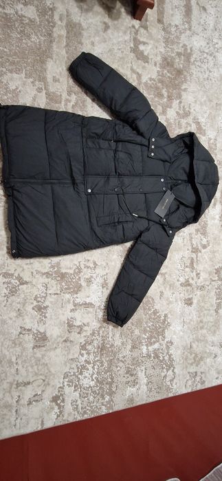 Продаю нову зимову курточку