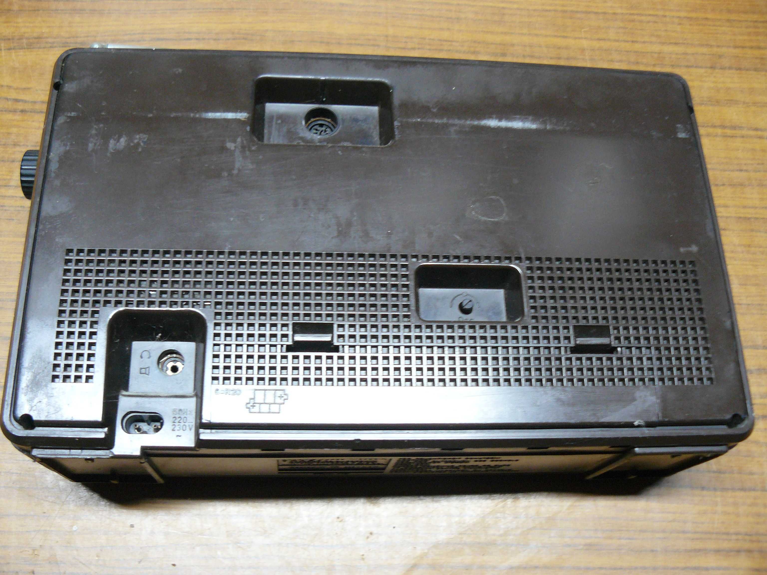 Unitra Kasprzak radiomagnetofon RM 222 automatic sprawny