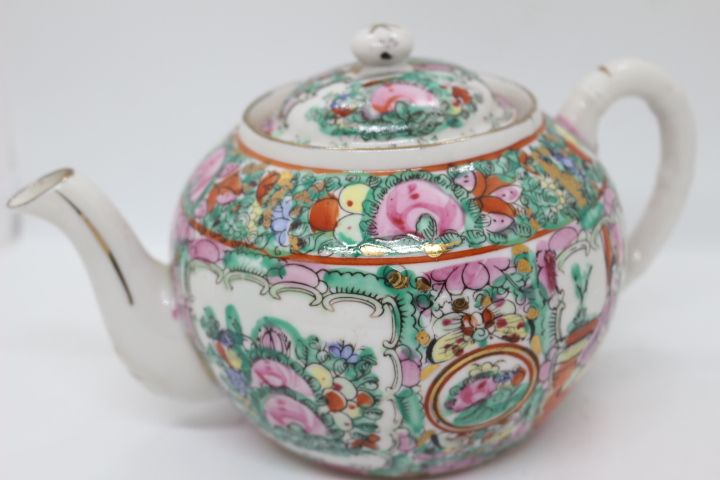 Bule de Chá Porcelana Chinesa Mandarim Rose Medallion com Figuras XX