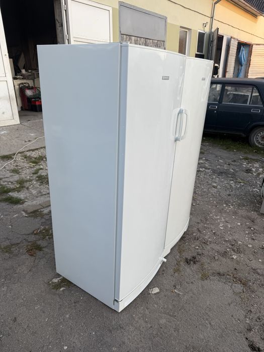Морозильна камера Elektrolx EUC26255W