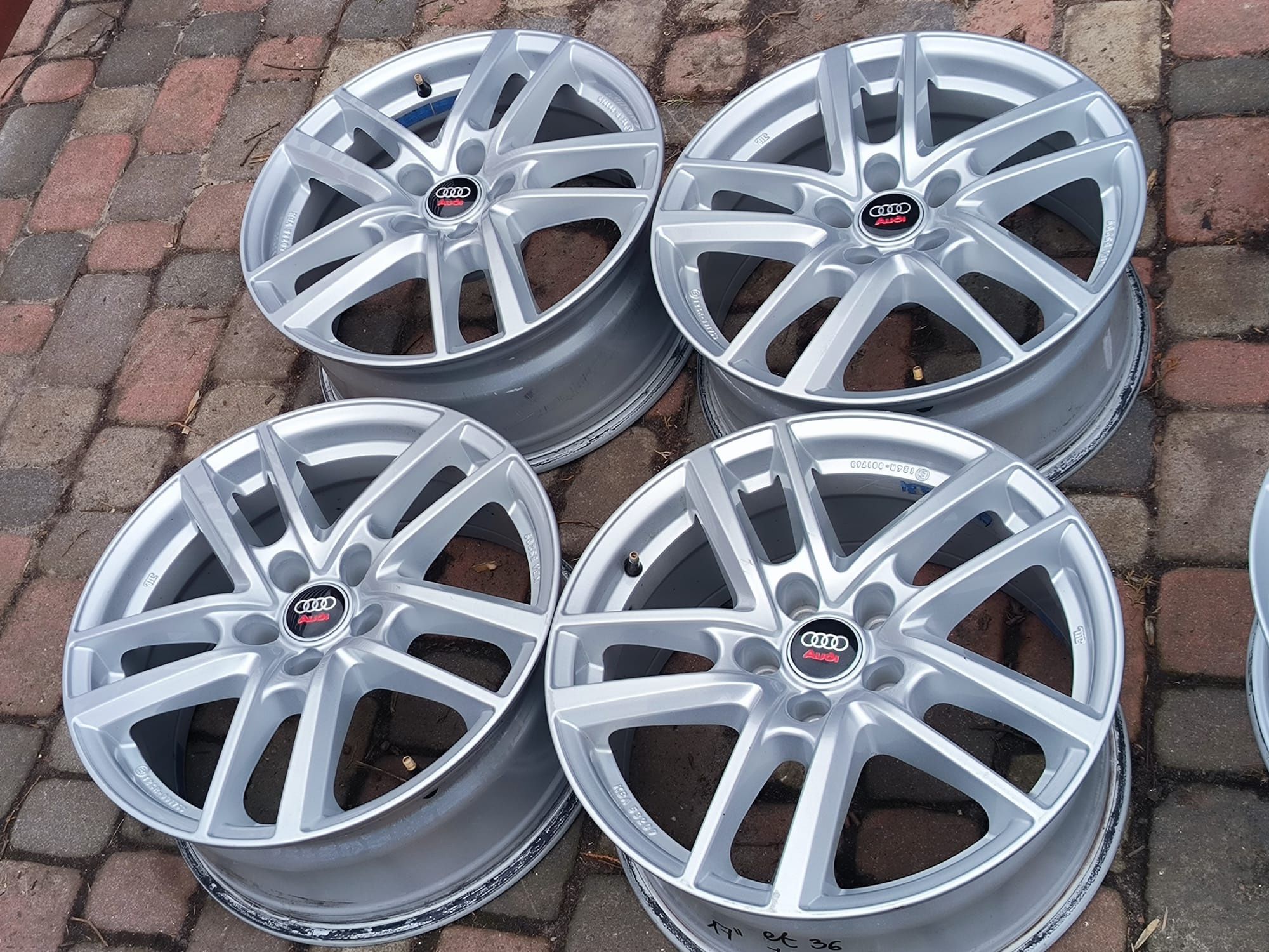 Felgi aluminiowe 17 Audi A3 A4 A5 A6 Q3 Q5  5x112