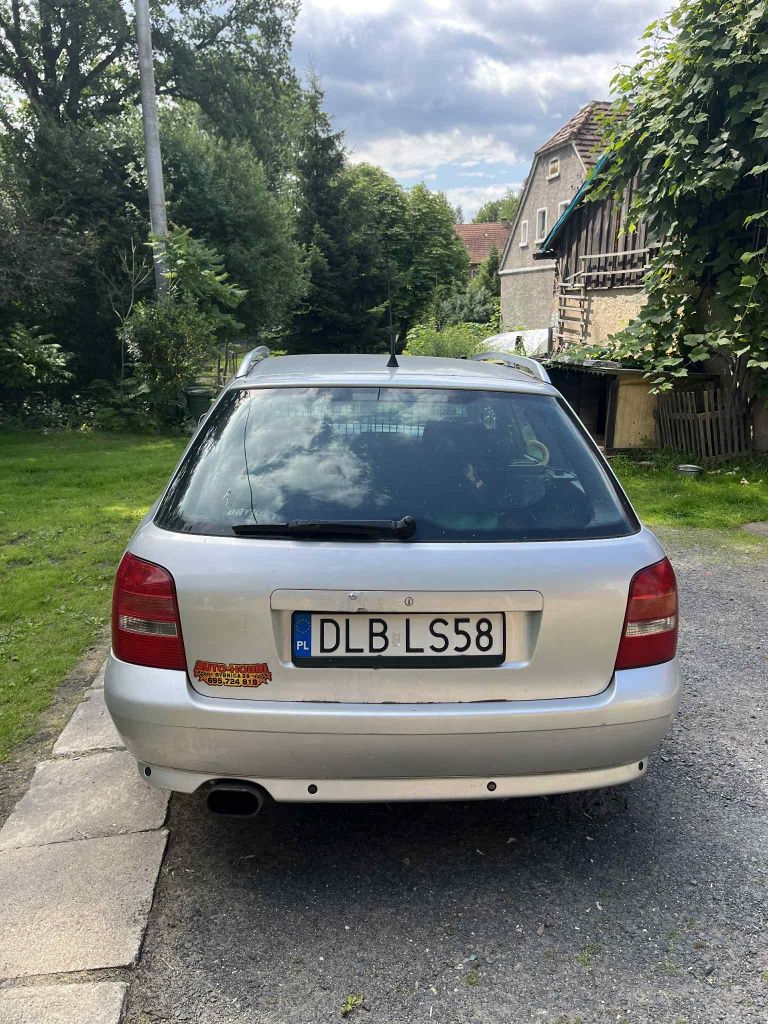 Sprzedam audi a4b5 1.8t 1999r