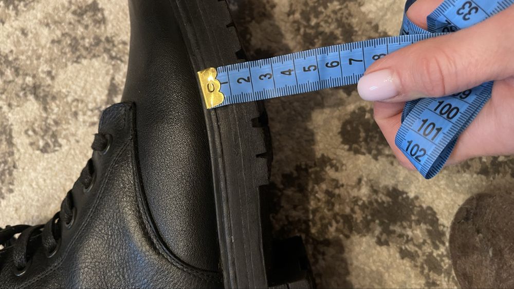 Жіночі шкіряні ботинки