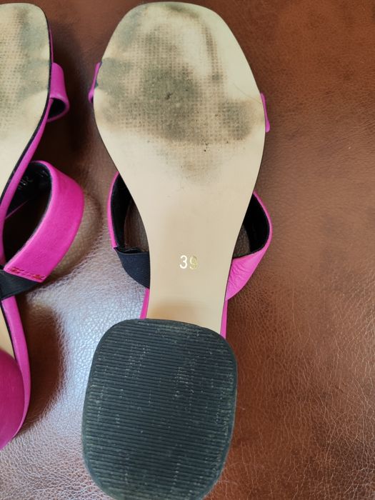 Босоніжки / шльопанці / сабо AURA