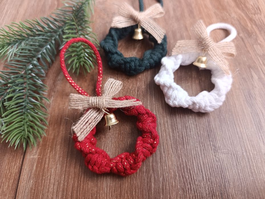 Miniaturowe świąteczne wianki kokardki dzwoneczki ozdoby na choinkę