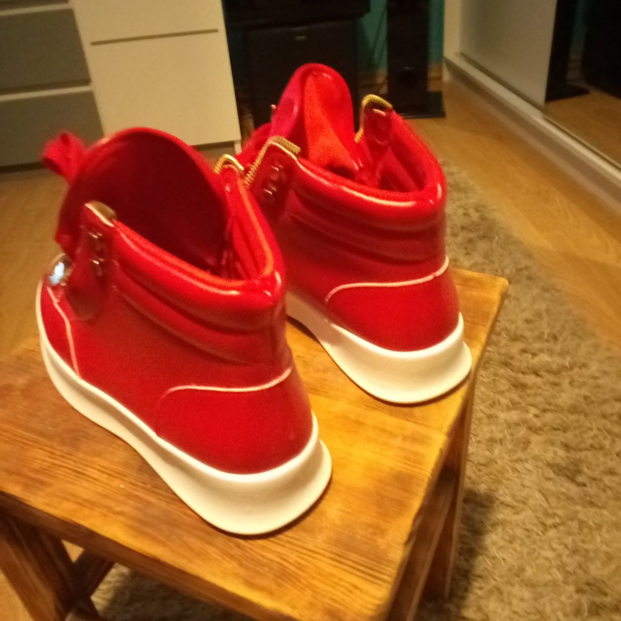 Piękne Wysokie skórzane Trampki męskie Czerwone NOWE!!Roz- 42-43. do U
