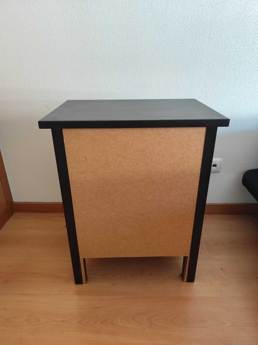 Mesa cabeceira IKEA com duas gavetas