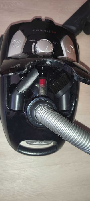 Vendo Aspirador com Saco AEG VX4-1-EB