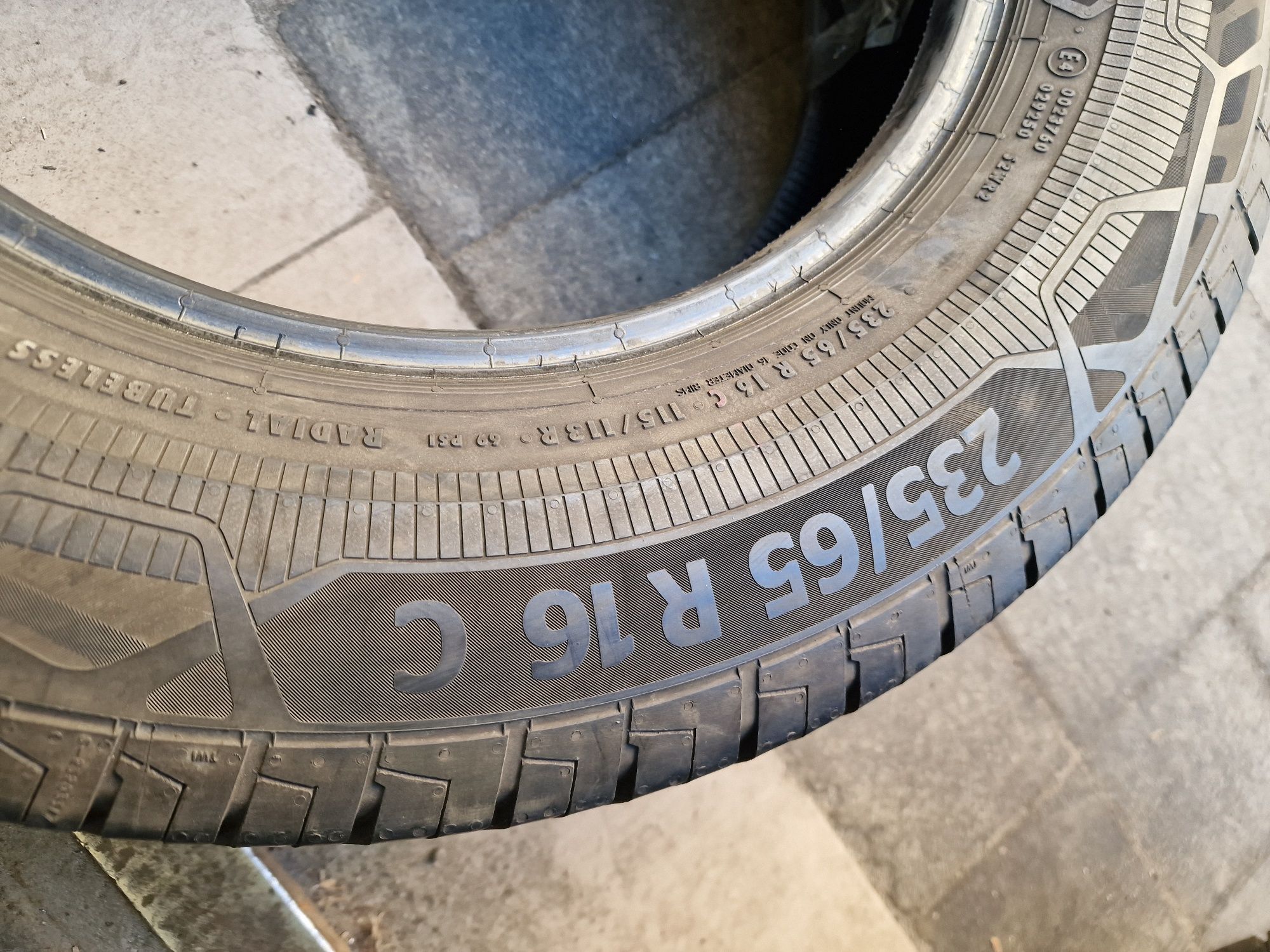 Летняя резина 235/65 R16C Continental vanco