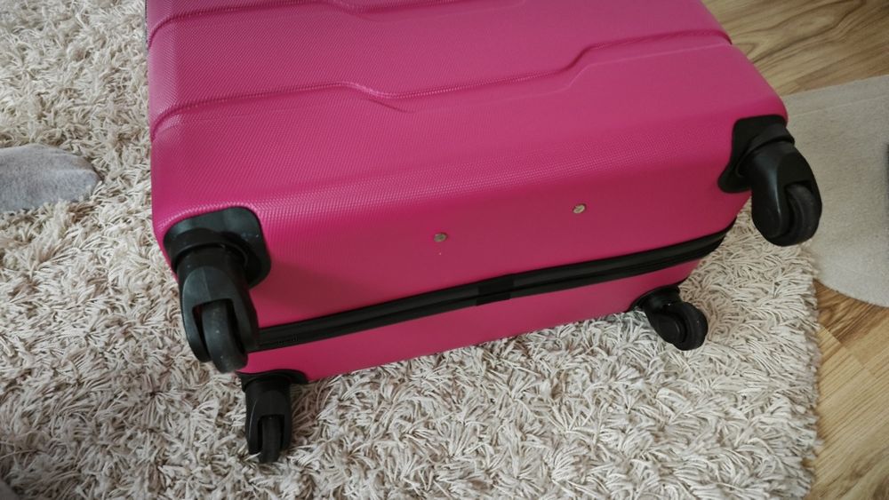 Walizka podróżna duża różowa Puccini