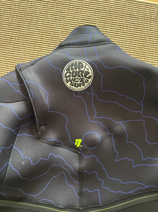 Fato surf Rip Curl E bomb 4/3 como novo