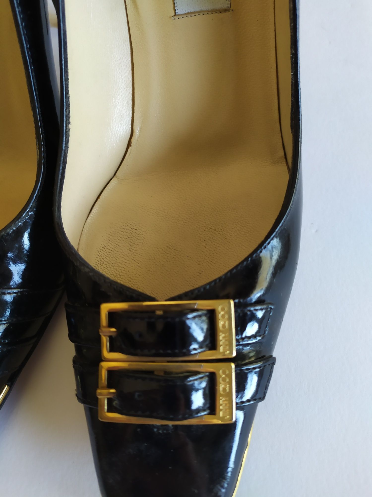 Sapatos envernizados Jimmy Choo 37