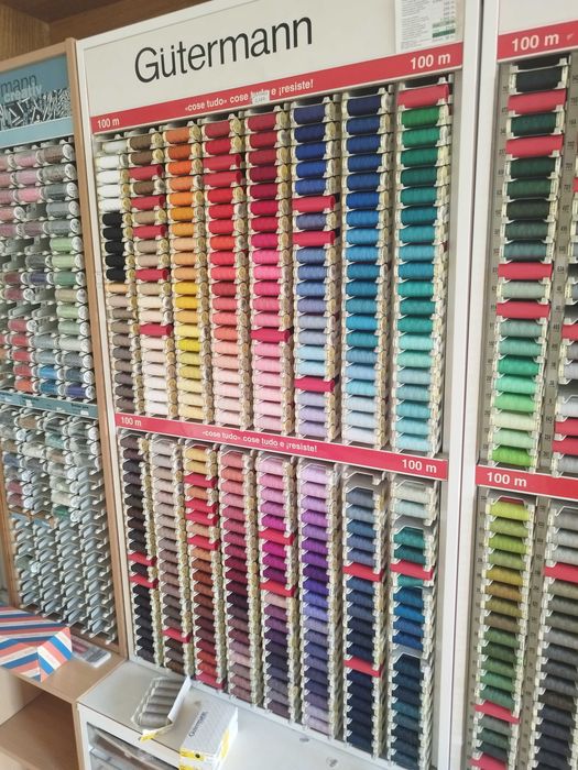 Vende-se artigos de retrosaria - por atacado