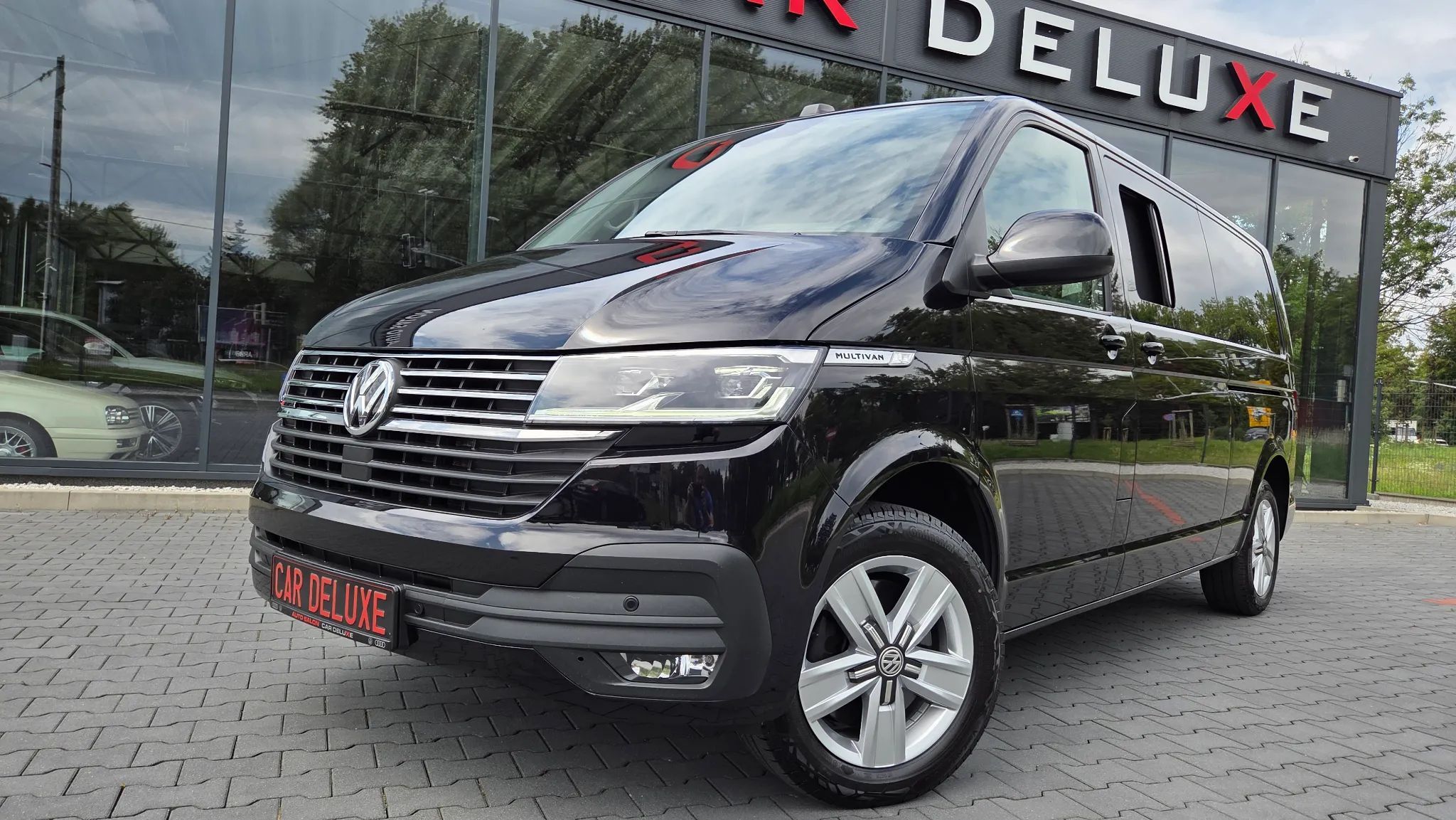 Volkswagen Multivan FV 23% / LONG / 4-MOTION / EL. DRZWI / SKÓRA / Virtual / Hak