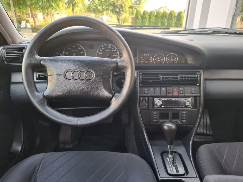 Audi A6 C4 2.6 V6 benzyna automat 119 tyś km