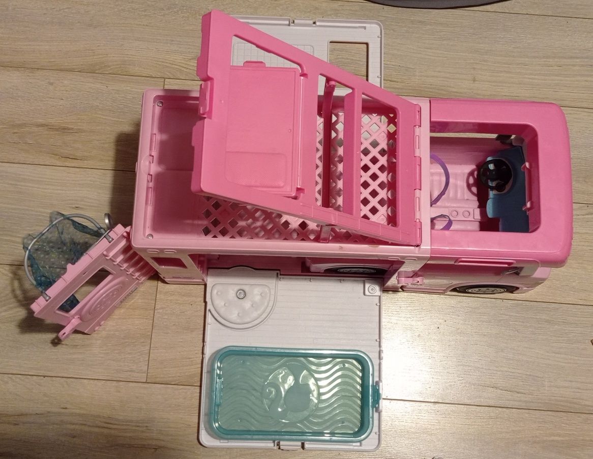 Duży Kamper Barbie 3w1